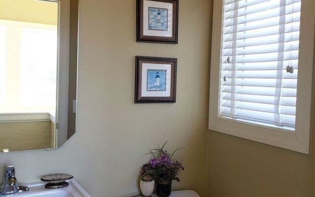 The White - 3 Br Home