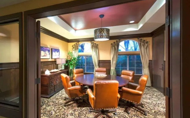 Bluebird Suites in Santa Clara