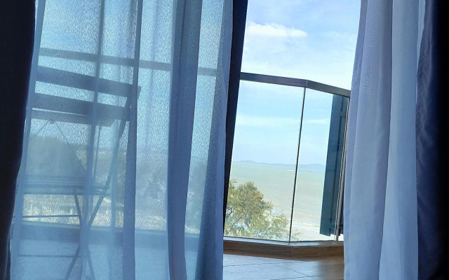 Timur Bay Seafront Residence Kuantan – Balcony – Balok