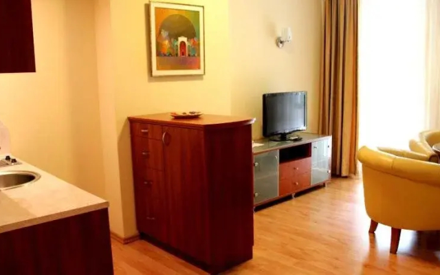 Apartment House Iztok