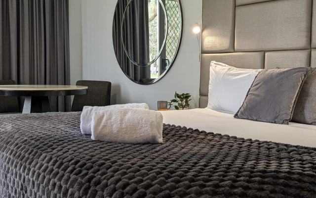 Island Palms Motor Inn – Guest Rooms – Forster