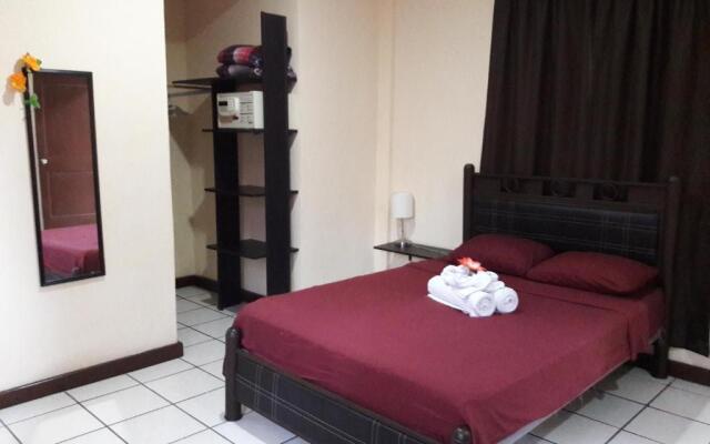 Hostel Alme