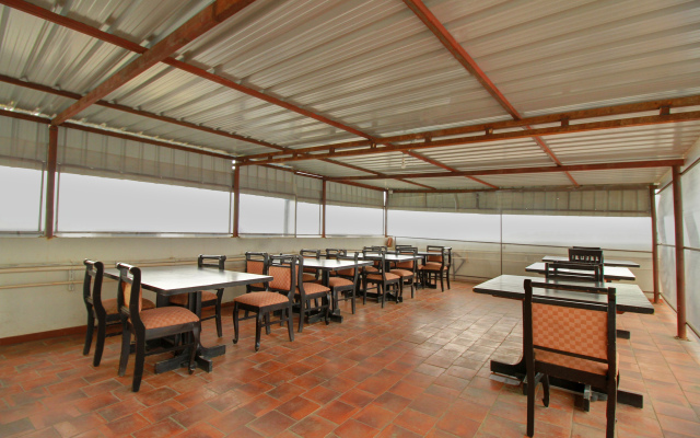 OYO 9419 Manu Residency