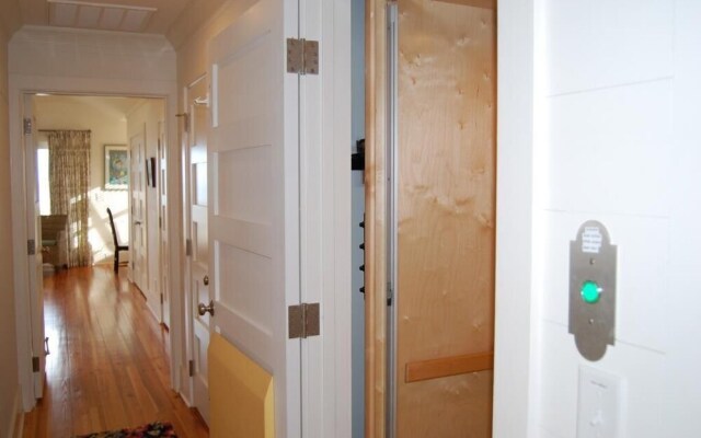 Happy Days - 5 Br Home