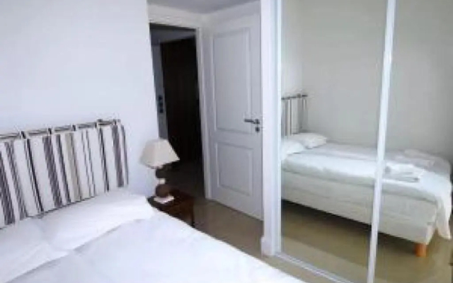 Stunning 2 Bed Apt on the seafront of Cannes in a high class secure building with swimming pool 463 - Apartment in Cannes - Photo 4