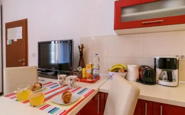 Apartments Dora