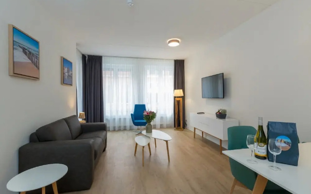 Luxury 6-person Apartment Near Zoutelande Beach
