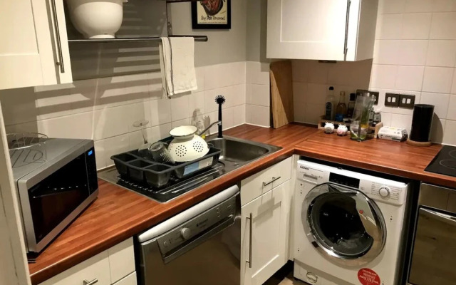 Cheerful 1 Bedroom Apartment in Camden