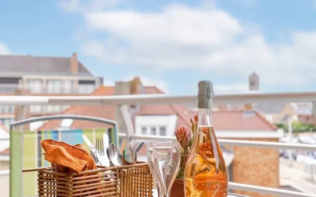 Cosy Apartment With 2 Terraces Right at the Beach