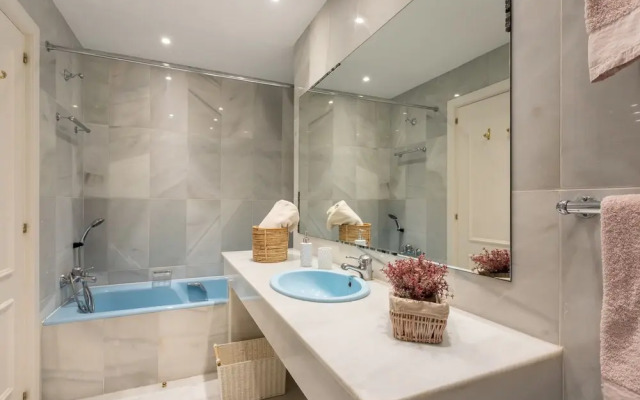 3BD Exclusive Apartment in Guadalmina Beach, Parque del sol