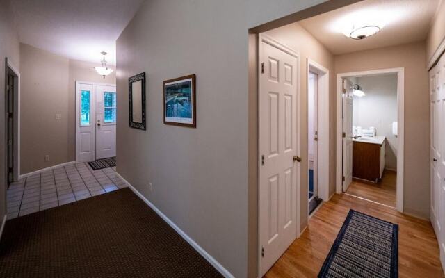 Telemark Northwoods Lodging