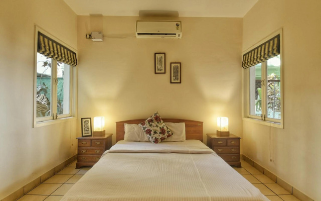 Villa Samaara1 on Candolim Main Road pool facing