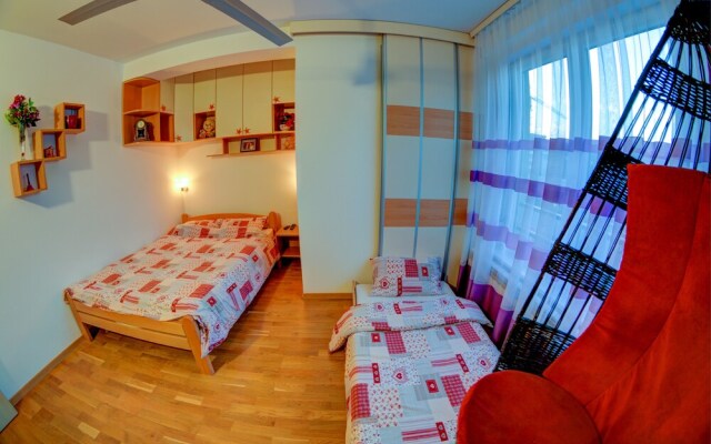 Rooms And Apartments S