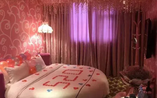Yufuheng Business Hotel (Shenzhen Longhua Bus Station)