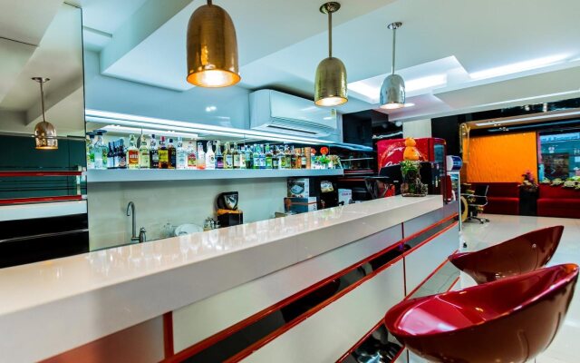 De Lux Bangkok Hotel