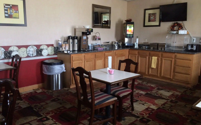 Quality Inn Austintown - Youngstown West