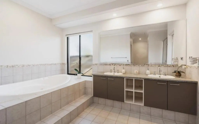 The Lodge - Dunsborough