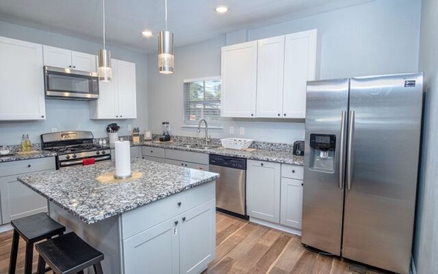 Magnificent Large Home Near Downtown