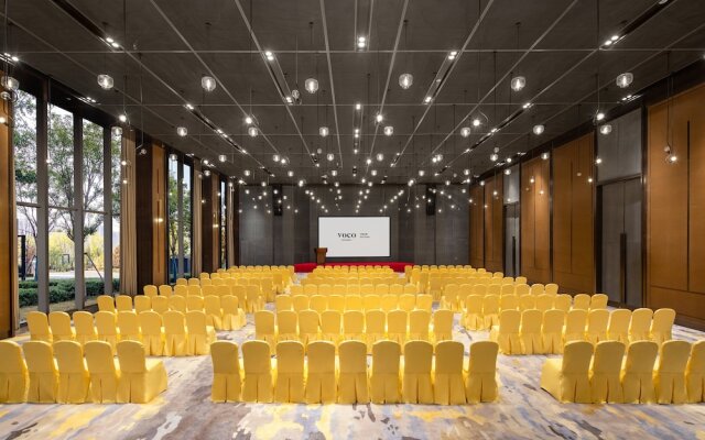 voco Hefei Binhu by IHG