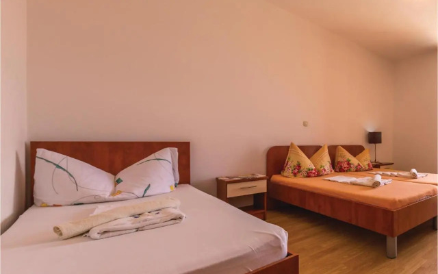 Two-Bedroom Apartment Makarska with Sea View 02