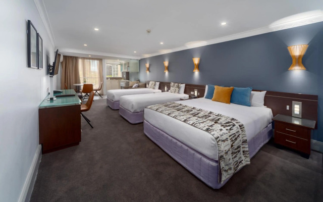 Hyde Park Inn Hotel