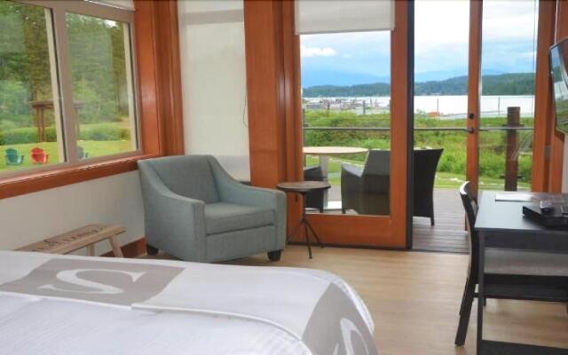 Sproat Lake Landing Resort