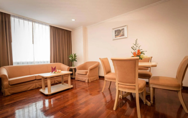 Grand Tower Inn Rama VI Hotel