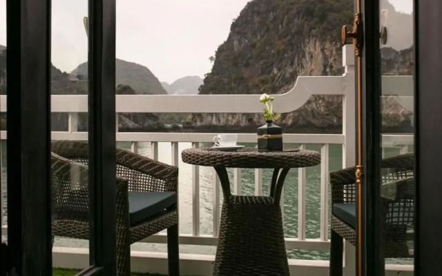 Le Journey Luxury Cruise Lan Ha Bay