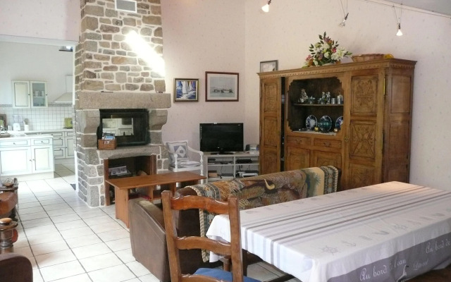 Granite stone house with fireplace, Plouguerneau