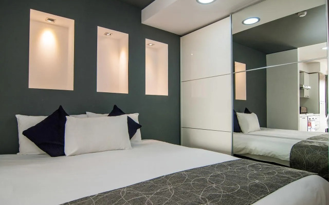 Pebbles Boutique Aparthotel