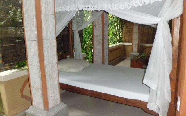 Amed Cafe & Hotel Kebun Wayan