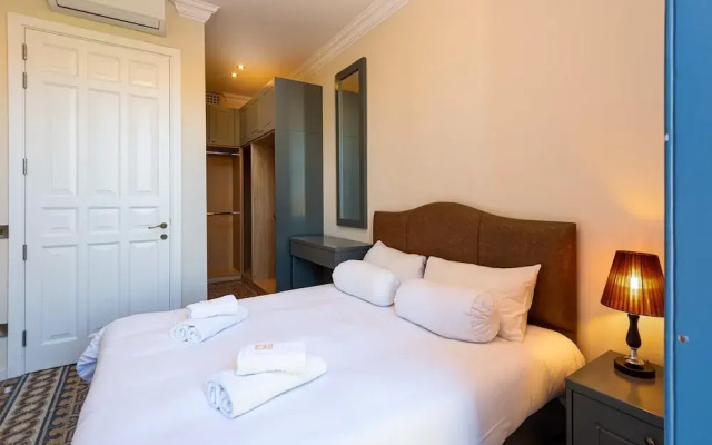 Luxury 2BR Valletta Apartment - Square Sea View