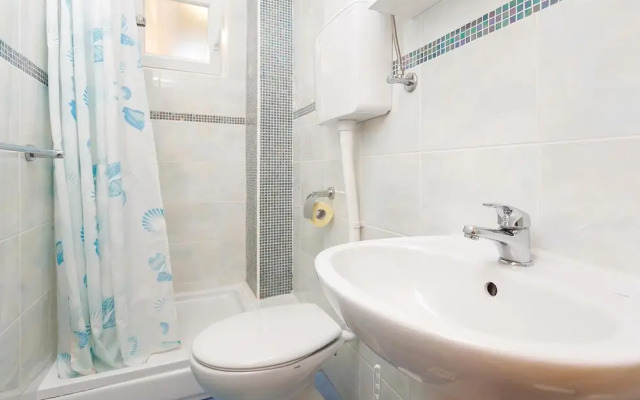 Nice Home in Poplat With Wifi and 2 Bedrooms