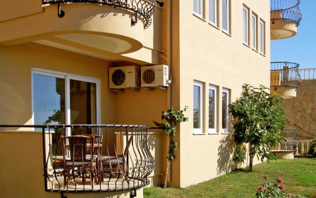 Gold Residence