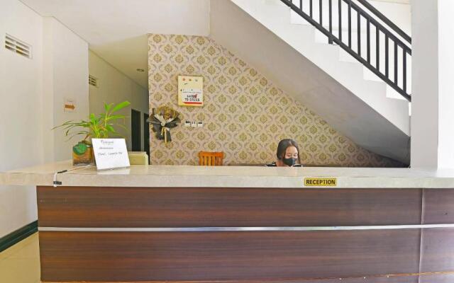 Lavarta Hotel