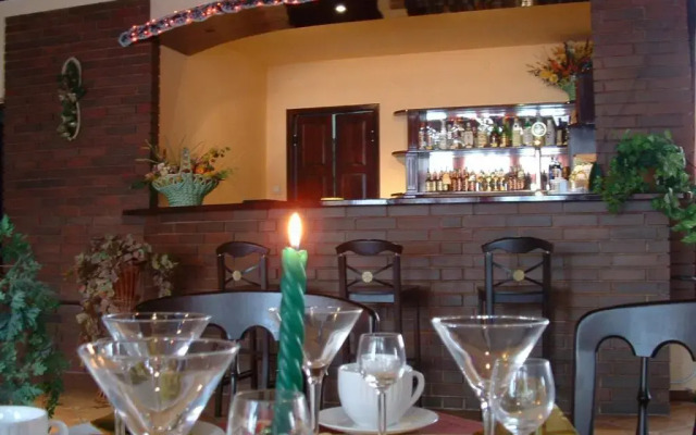Hotel Junior