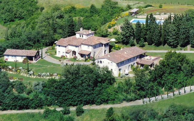 Apartment in Tuscany With Pool & Golf