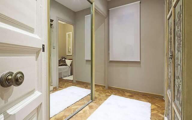 Bhm1-105 Designer Apartment In Eixample