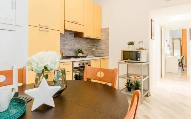 Hintown Submarine's Apartment