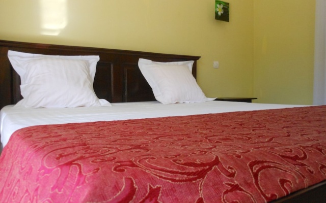 Saara Hotel