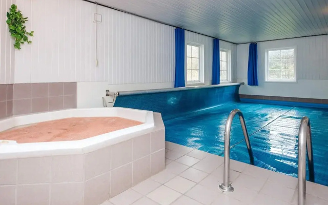 10 Person Holiday Home in Romo