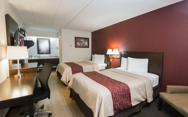 Red Roof Inn PLUS+ St Louis - Forest Park/ Hampton Ave