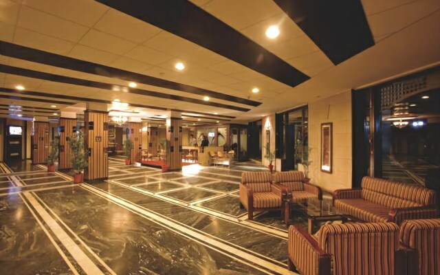 The River Crescent Resort