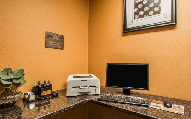 Quality Inn & Suites NJ State Capital Area