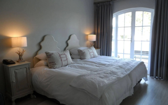 Whale Rock Luxury Lodge
