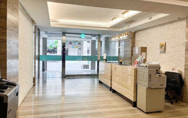 CHECK inn Express Taipei Station