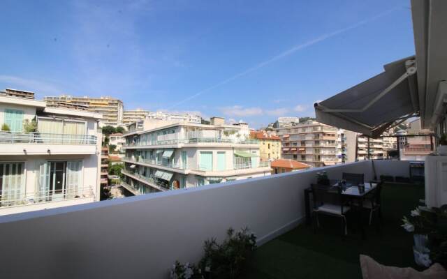 Nice Booking - Fleurs Terrasse Parking