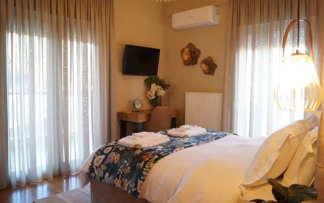Daphne Luxury Apartment
