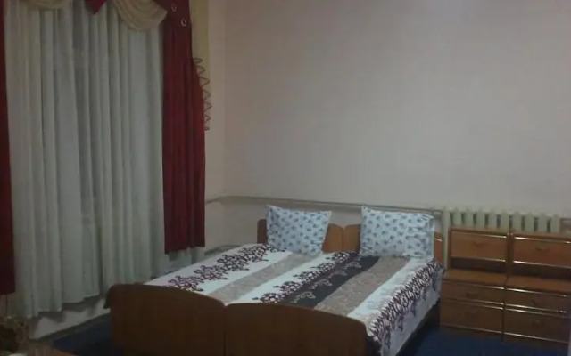 Dostuk Hotel