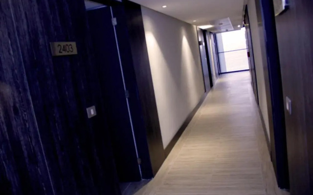 Apartamento de Lujo. Frente Mall Plaza